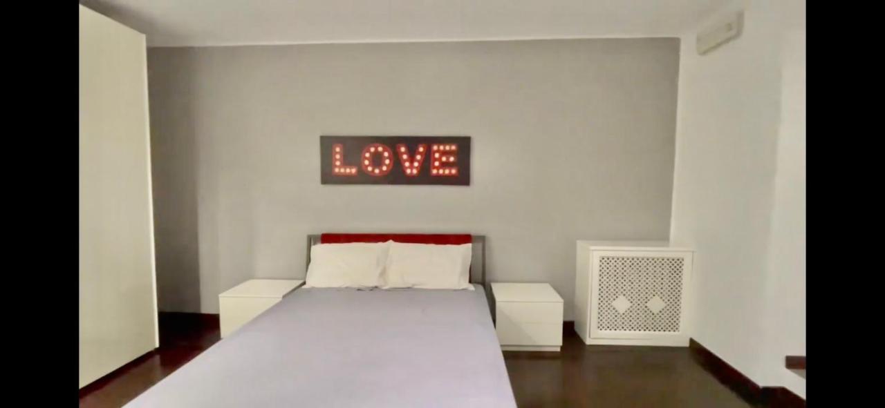 Luxury Home 100 Mq A Stone'S Throw From The Duomo Milan Exterior photo